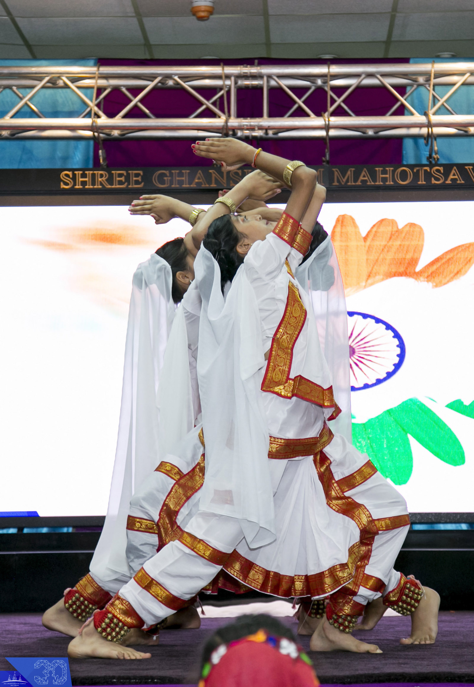 ©1987-2017 SKS Swaminarayan Temple East London